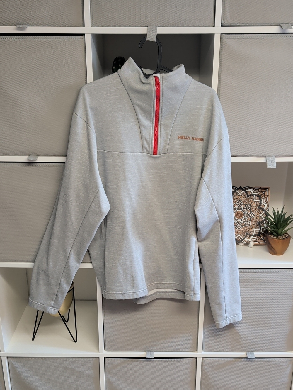Helly Hansen Odin Men’s Light Gray Zip Pullover with Red Trim